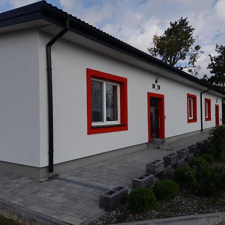 Czerwony Szafir Grodzisk Hostel Grodzisk Mazowiecki Εξωτερικό φωτογραφία