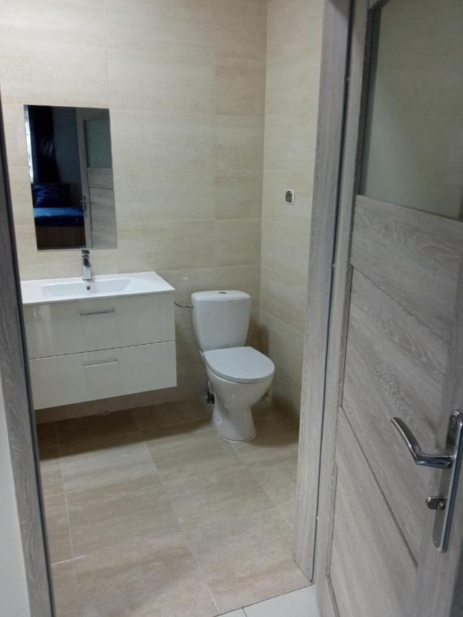 Czerwony Szafir Grodzisk Hostel Grodzisk Mazowiecki Εξωτερικό φωτογραφία
