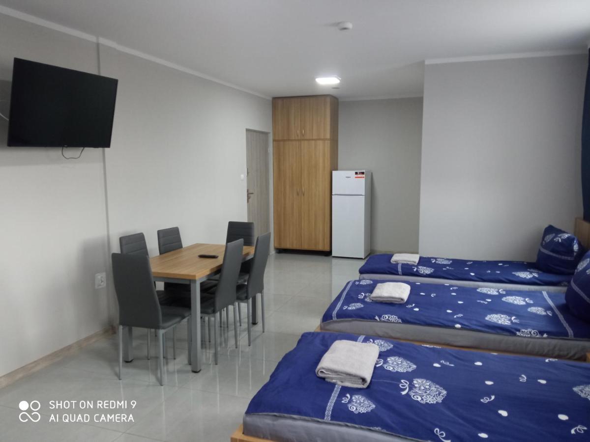 Czerwony Szafir Grodzisk Hostel Grodzisk Mazowiecki Εξωτερικό φωτογραφία