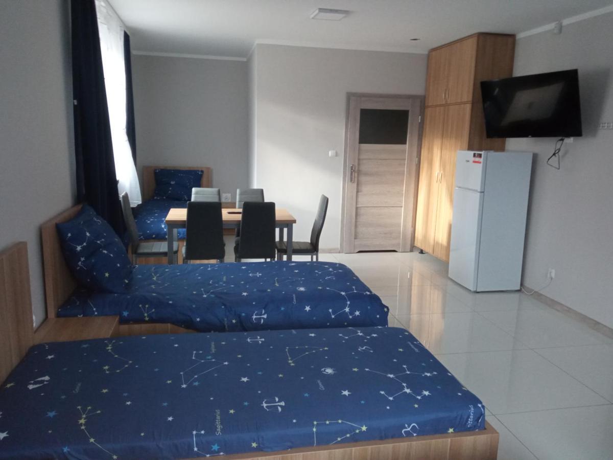 Czerwony Szafir Grodzisk Hostel Grodzisk Mazowiecki Εξωτερικό φωτογραφία