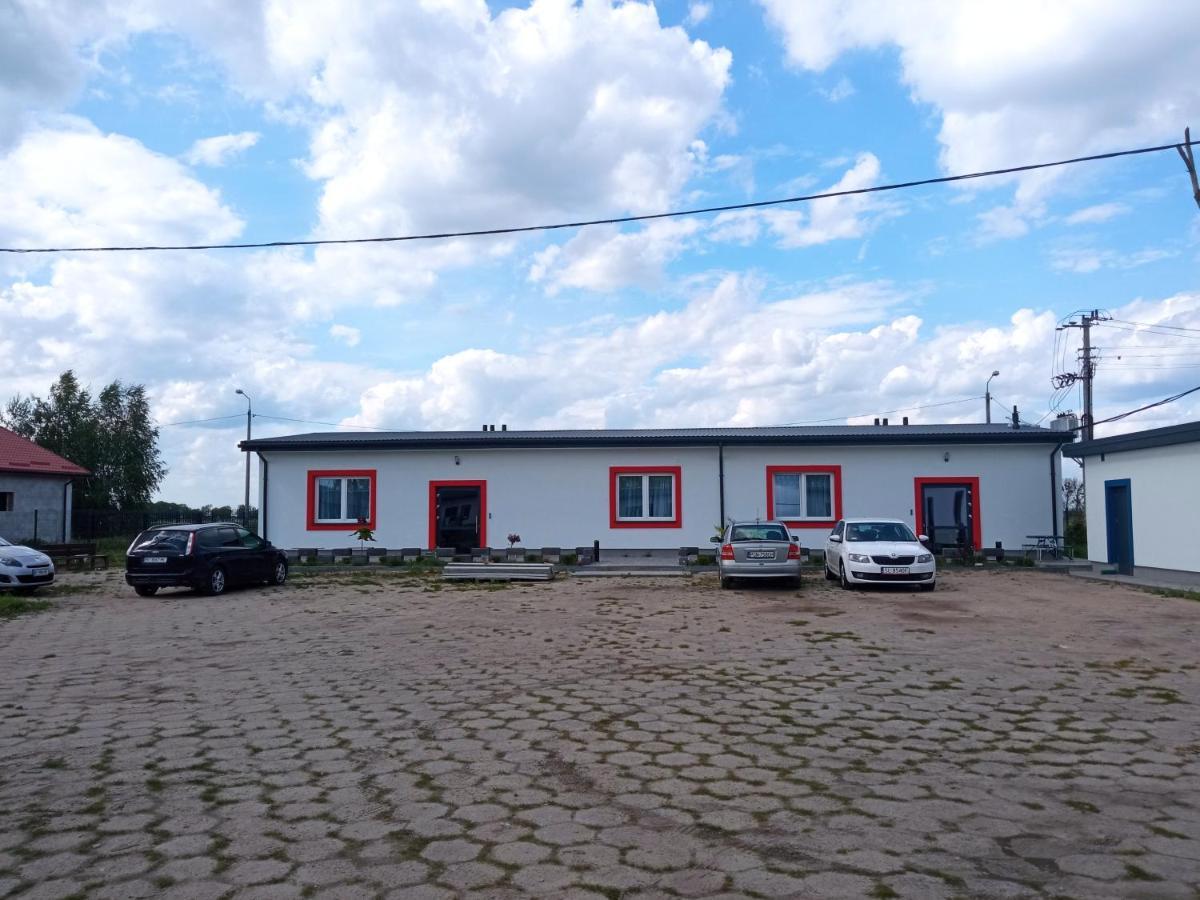 Czerwony Szafir Grodzisk Hostel Grodzisk Mazowiecki Εξωτερικό φωτογραφία