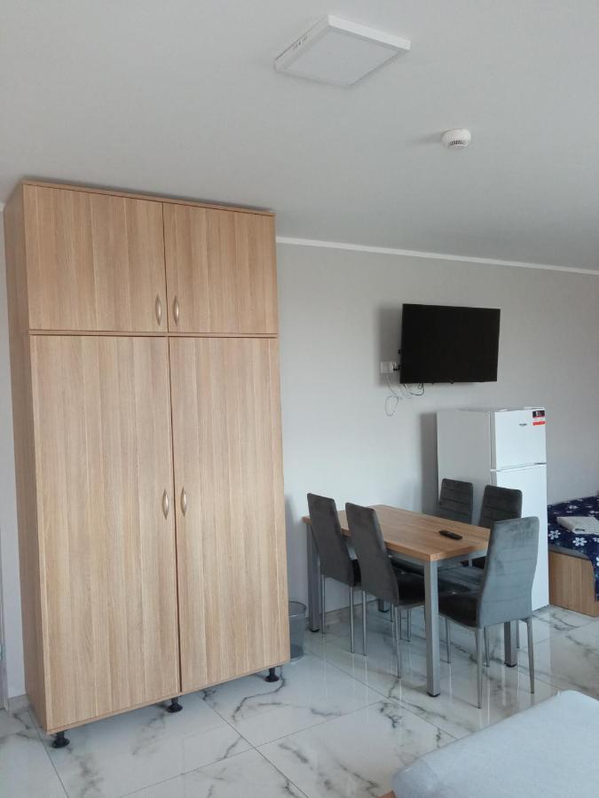 Czerwony Szafir Grodzisk Hostel Grodzisk Mazowiecki Εξωτερικό φωτογραφία