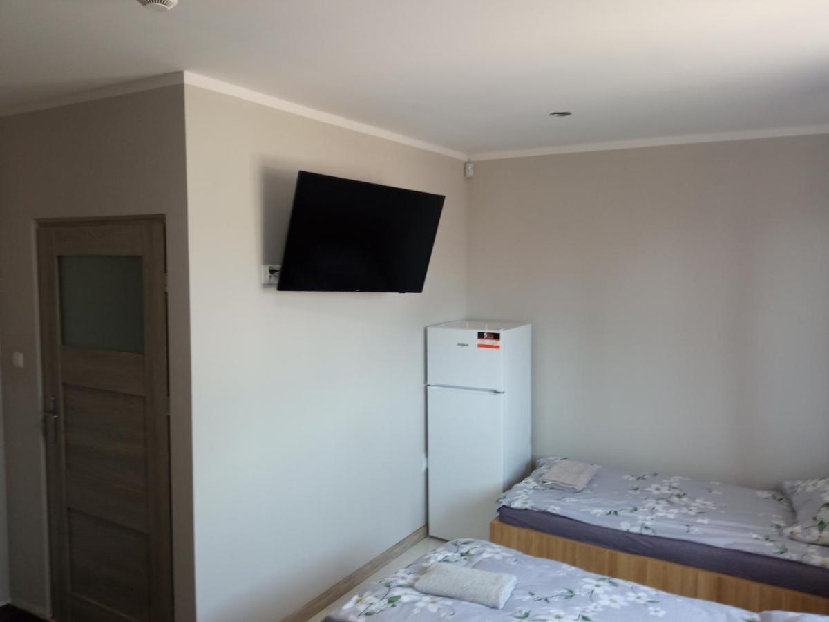 Czerwony Szafir Grodzisk Hostel Grodzisk Mazowiecki Εξωτερικό φωτογραφία