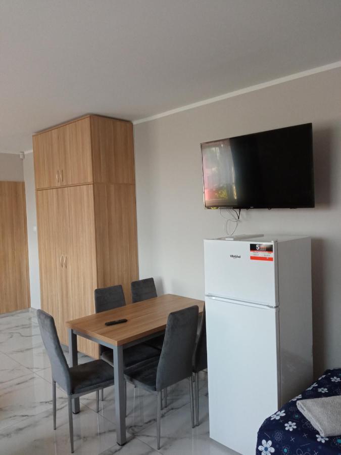 Czerwony Szafir Grodzisk Hostel Grodzisk Mazowiecki Εξωτερικό φωτογραφία