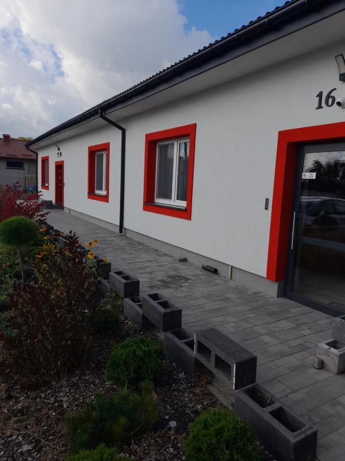 Czerwony Szafir Grodzisk Hostel Grodzisk Mazowiecki Εξωτερικό φωτογραφία