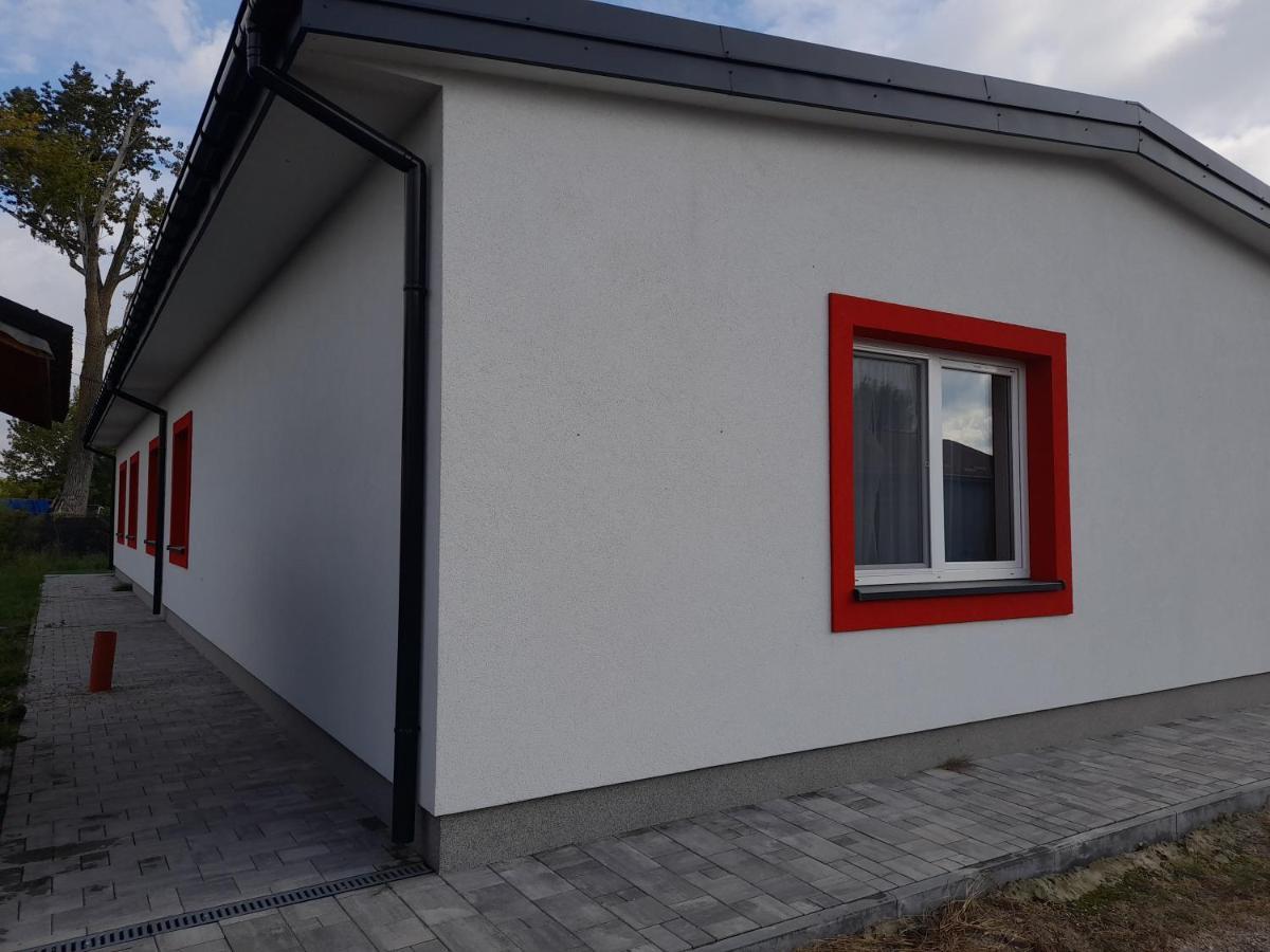 Czerwony Szafir Grodzisk Hostel Grodzisk Mazowiecki Εξωτερικό φωτογραφία